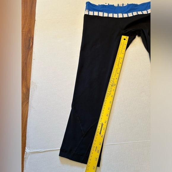 Lululemon Run Inspire Crop II workout legging pants Sz-6. F5 - Picture 8 of 10
